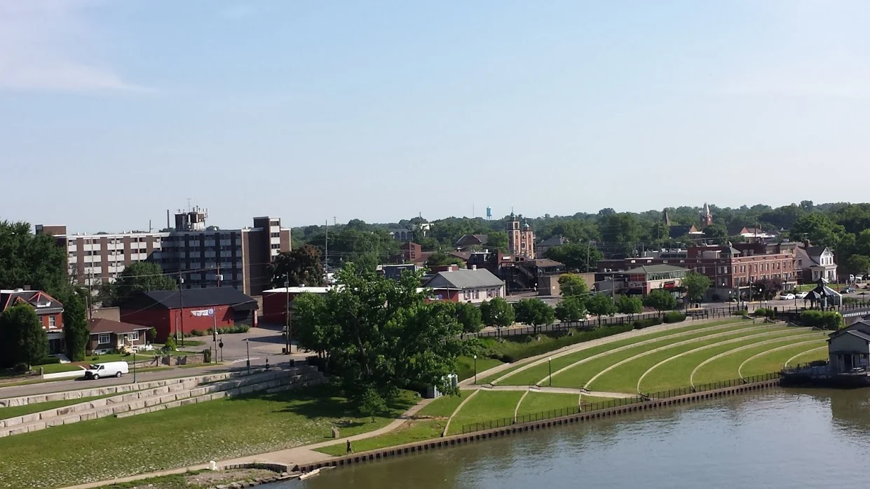 Downtown Jeffersonville from the Big Four Bridge