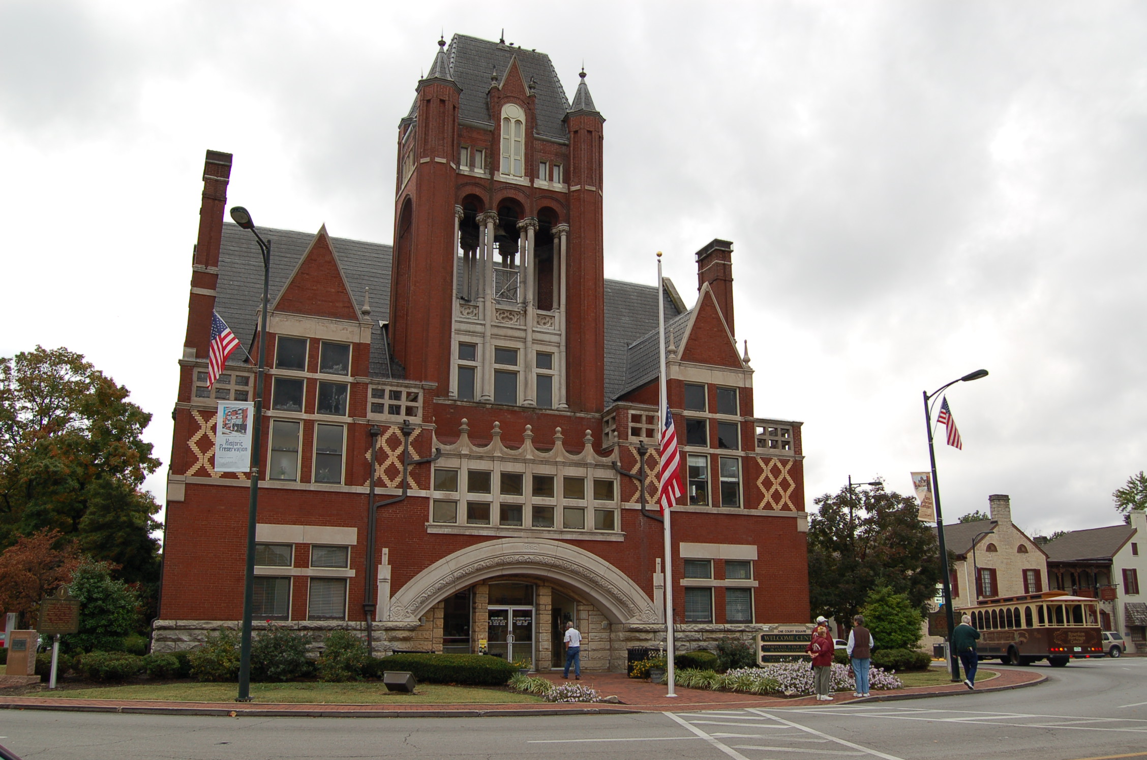 Historic courthouse, Bardstown