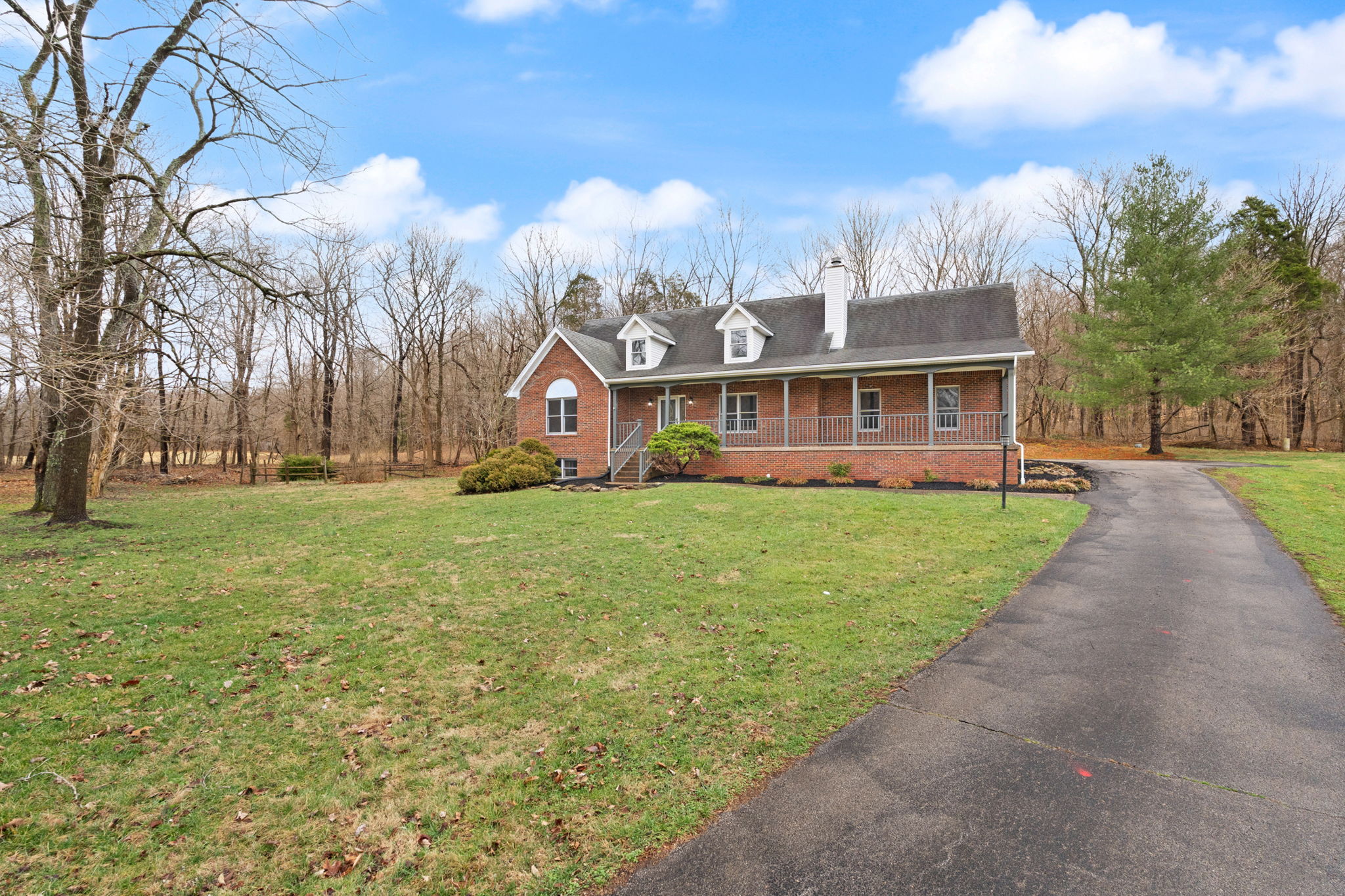 7474 Saddlebrook Court — Exterior 3