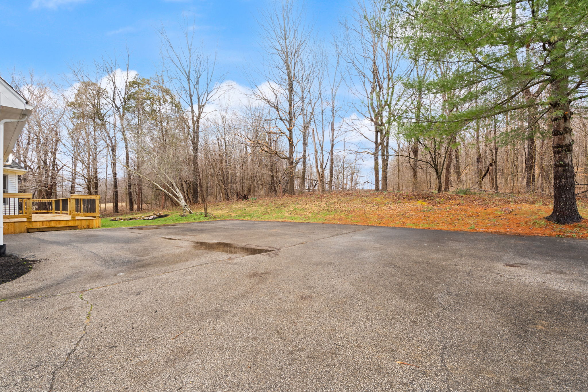 7474 Saddlebrook Court — Exterior 5