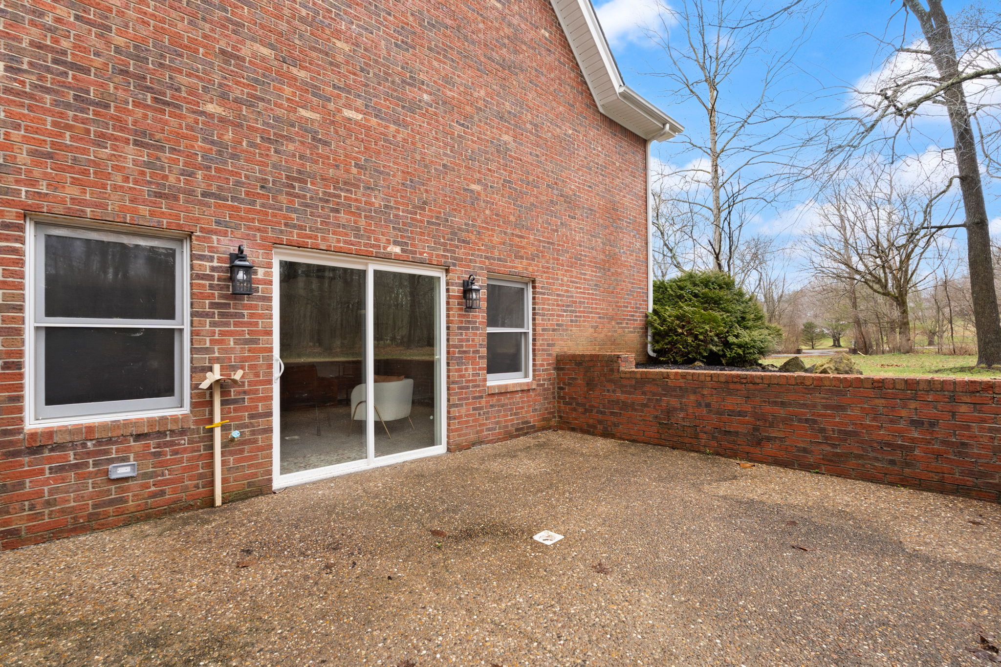 7474 Saddlebrook Court — Exterior 7