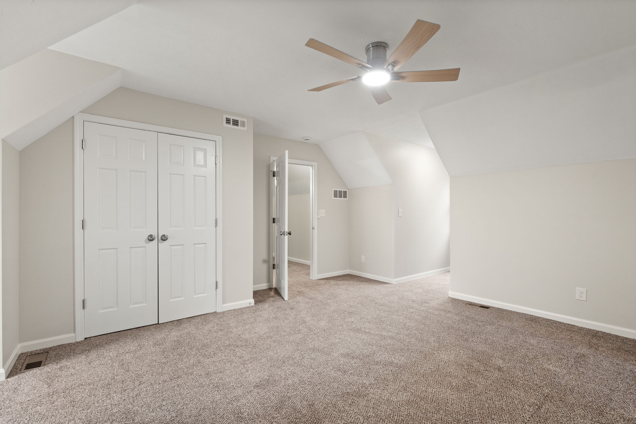 7474 Saddlebrook Court — Bedrooms 4