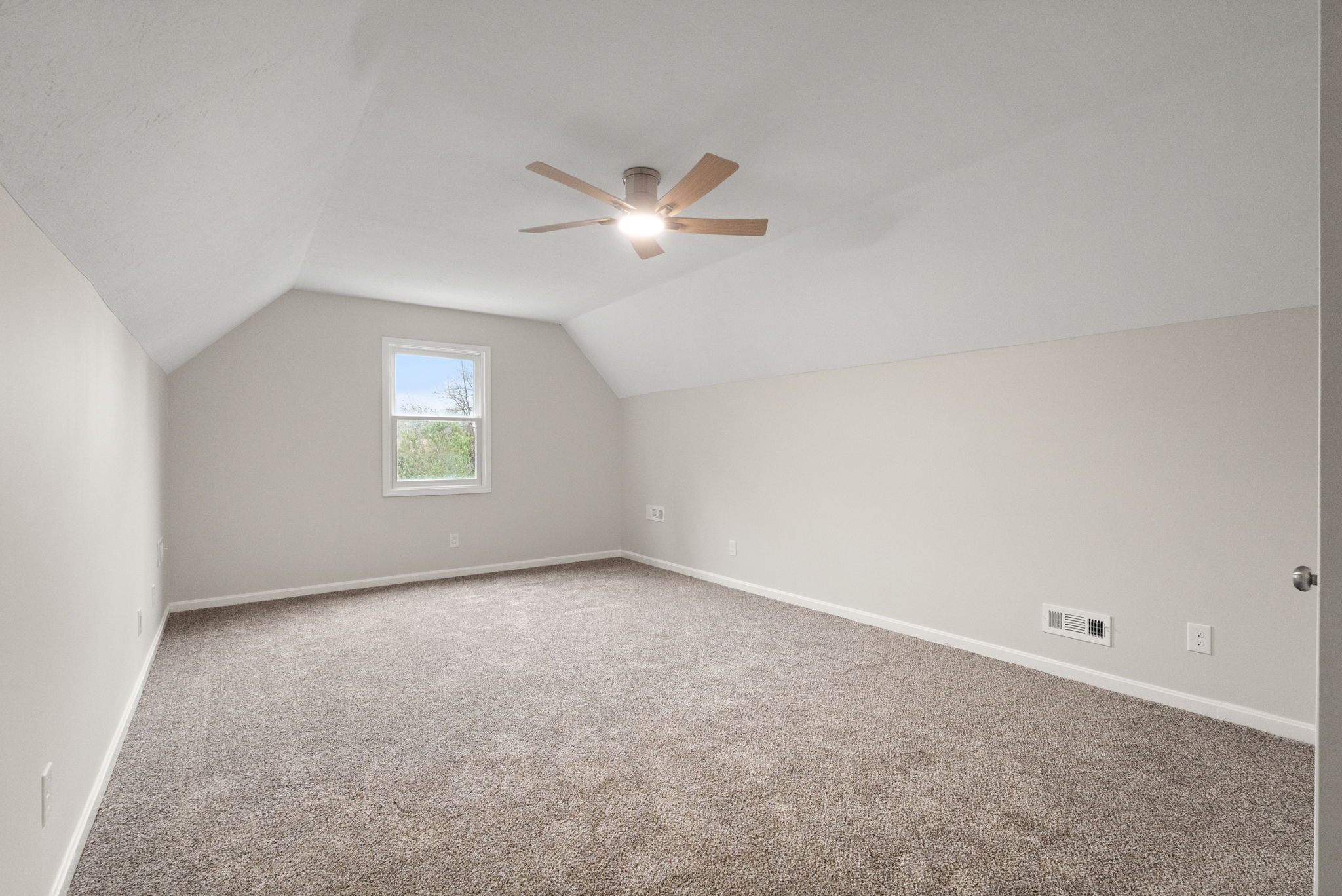 7474 Saddlebrook Court — Bedrooms 5