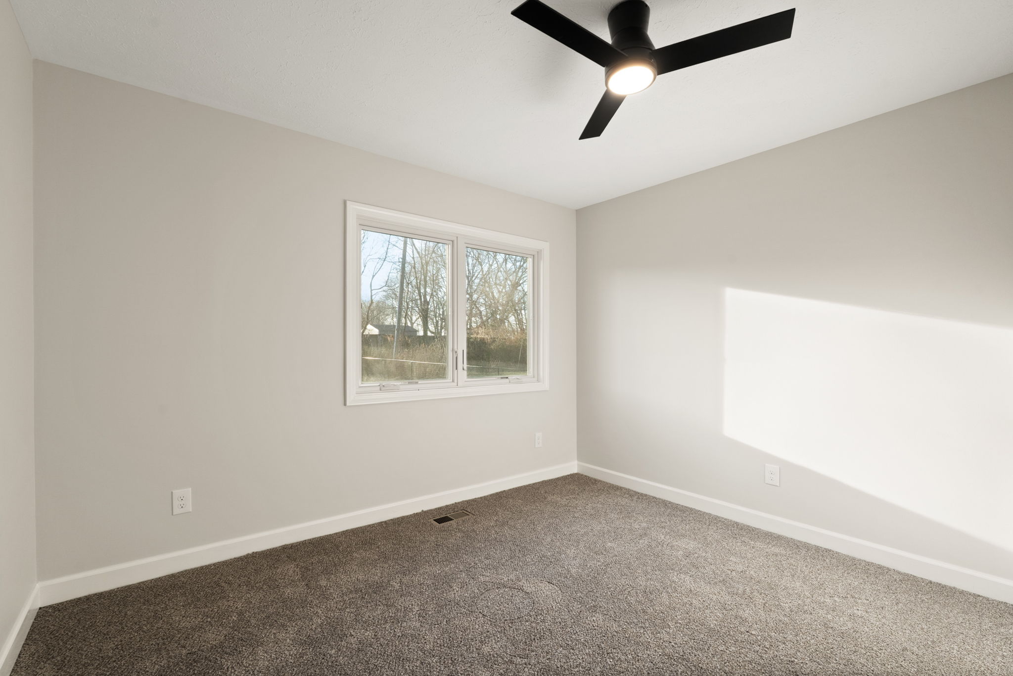 11814 Olde Spring Rd — Photo 3