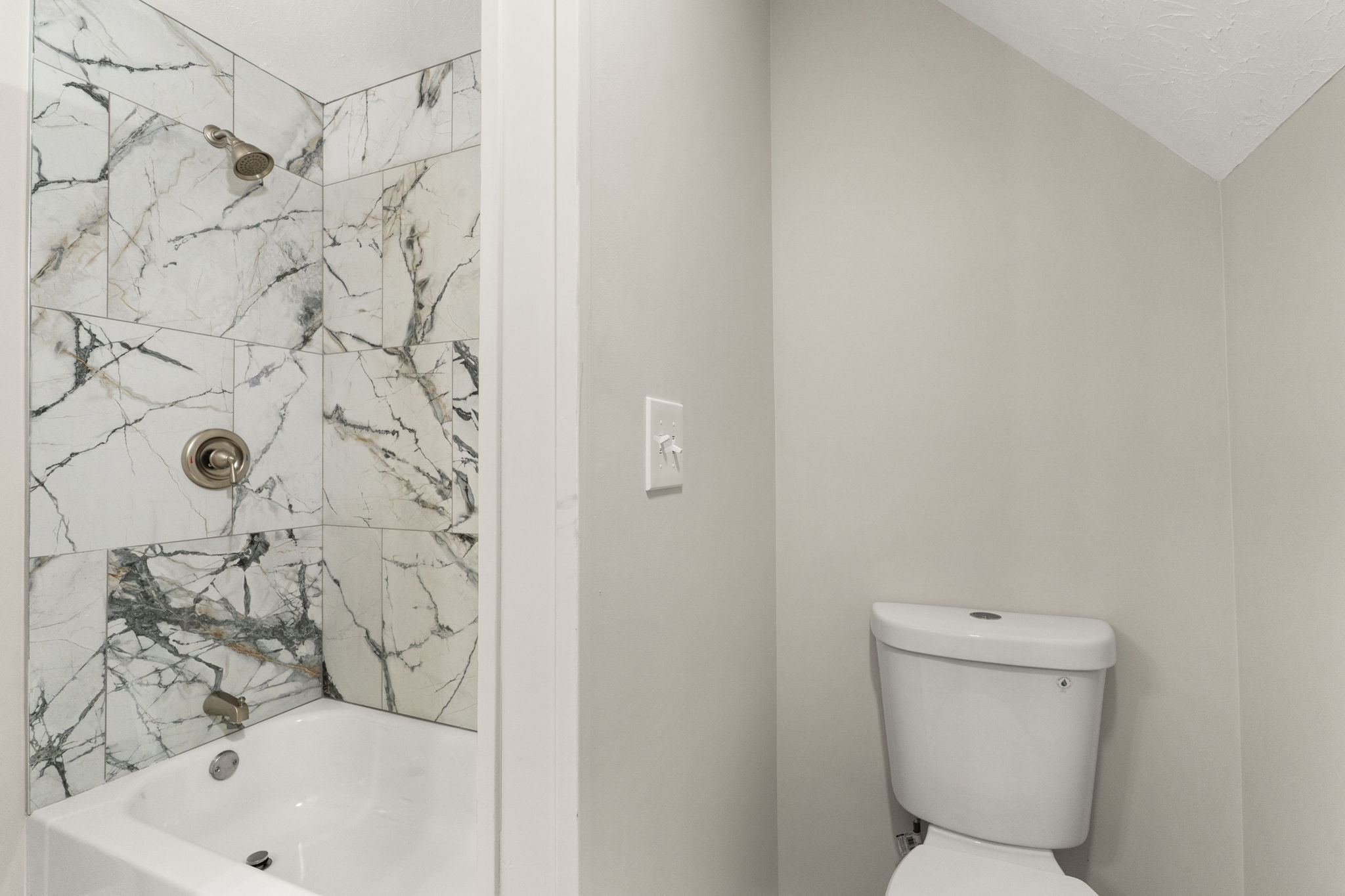 7474 Saddlebrook Court — Bathroom 7
