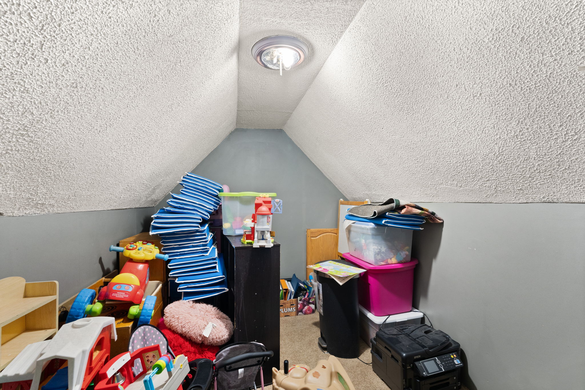 1120 Ekin Ave — Photo 6