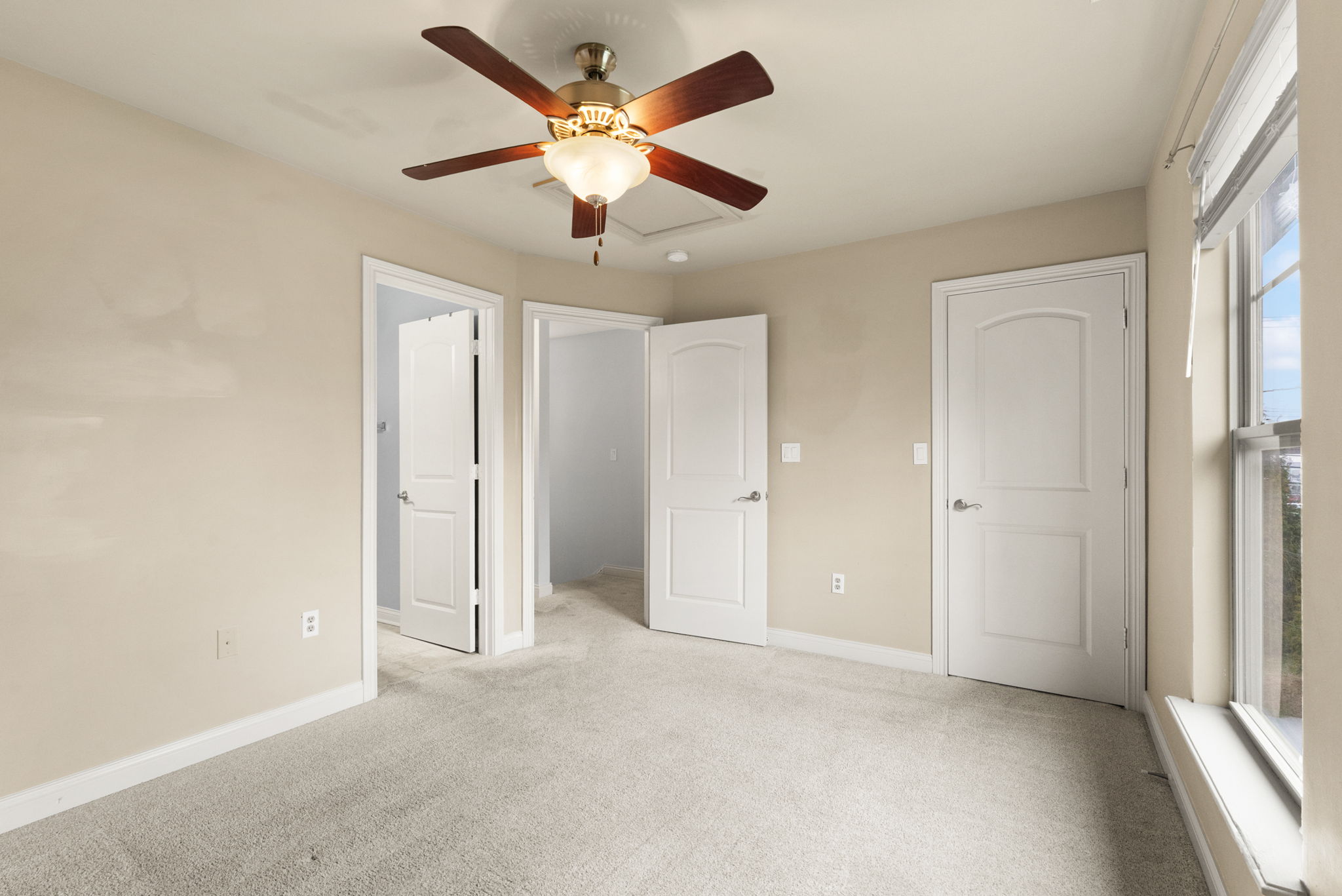 2534 Charlestown Rd — Photo 2