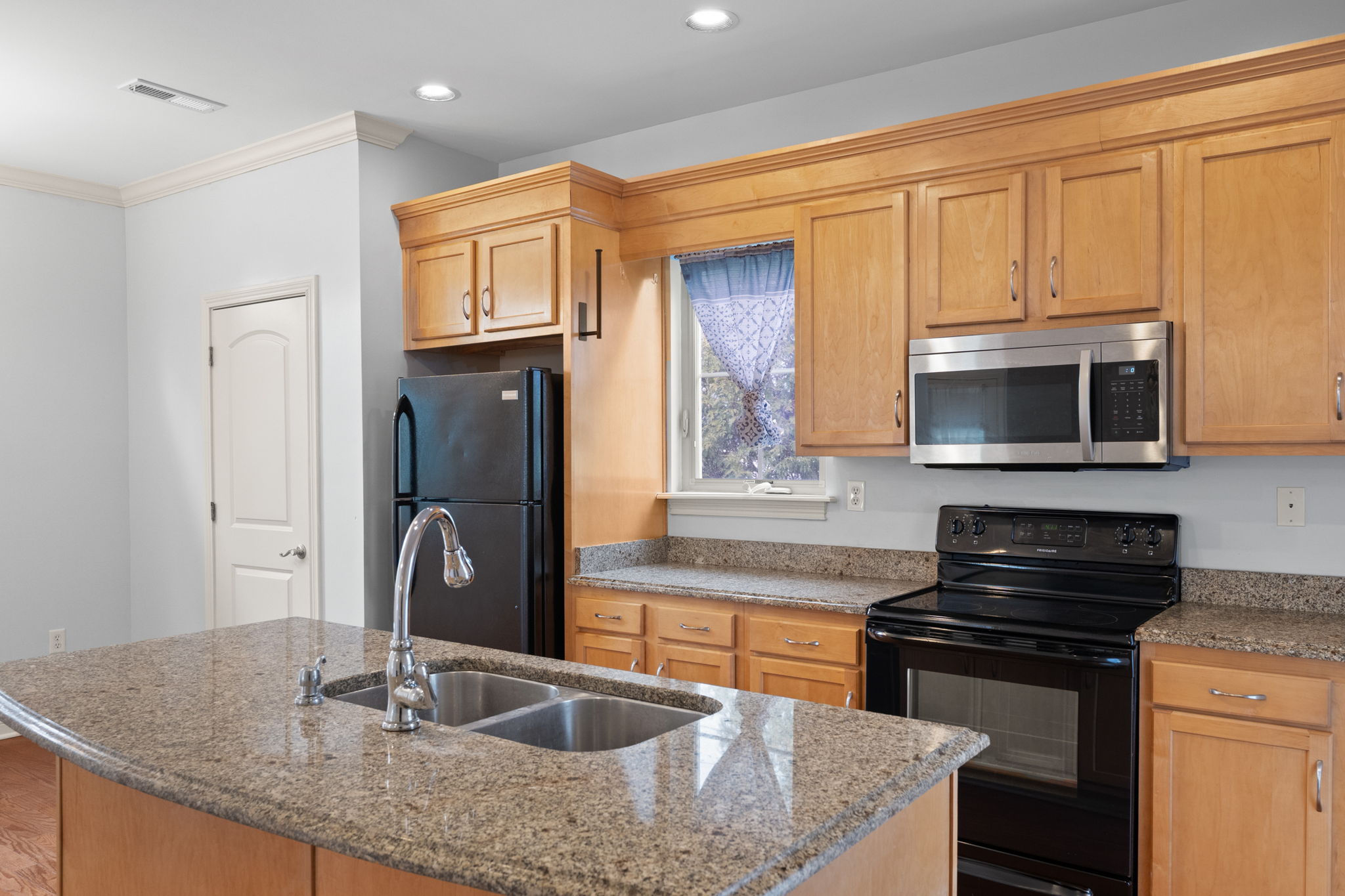 2534 Charlestown Rd — Photo 8