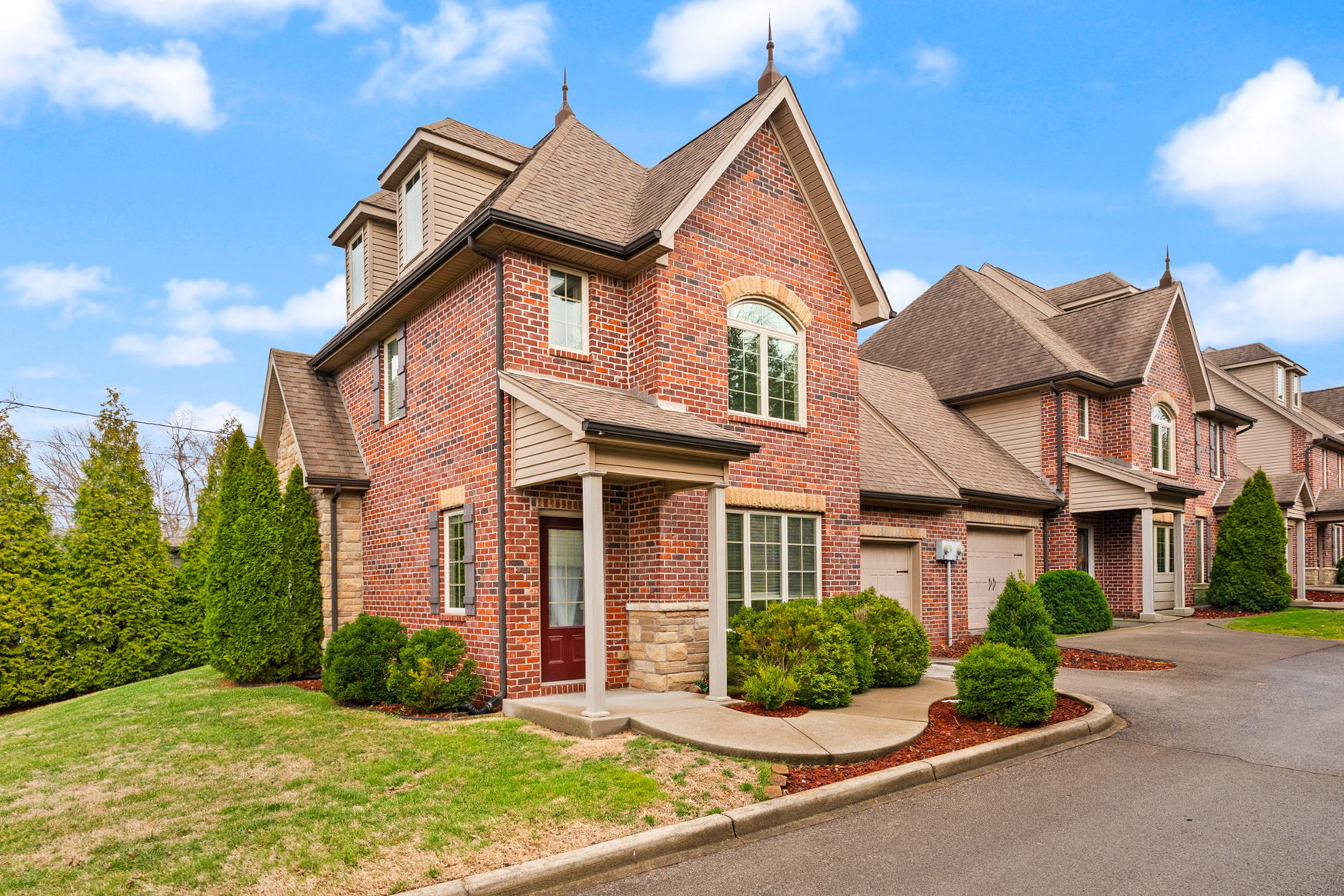 2534 Charlestown Rd, New Albany, Indiana - 2 bed 1.5 bath home for sale