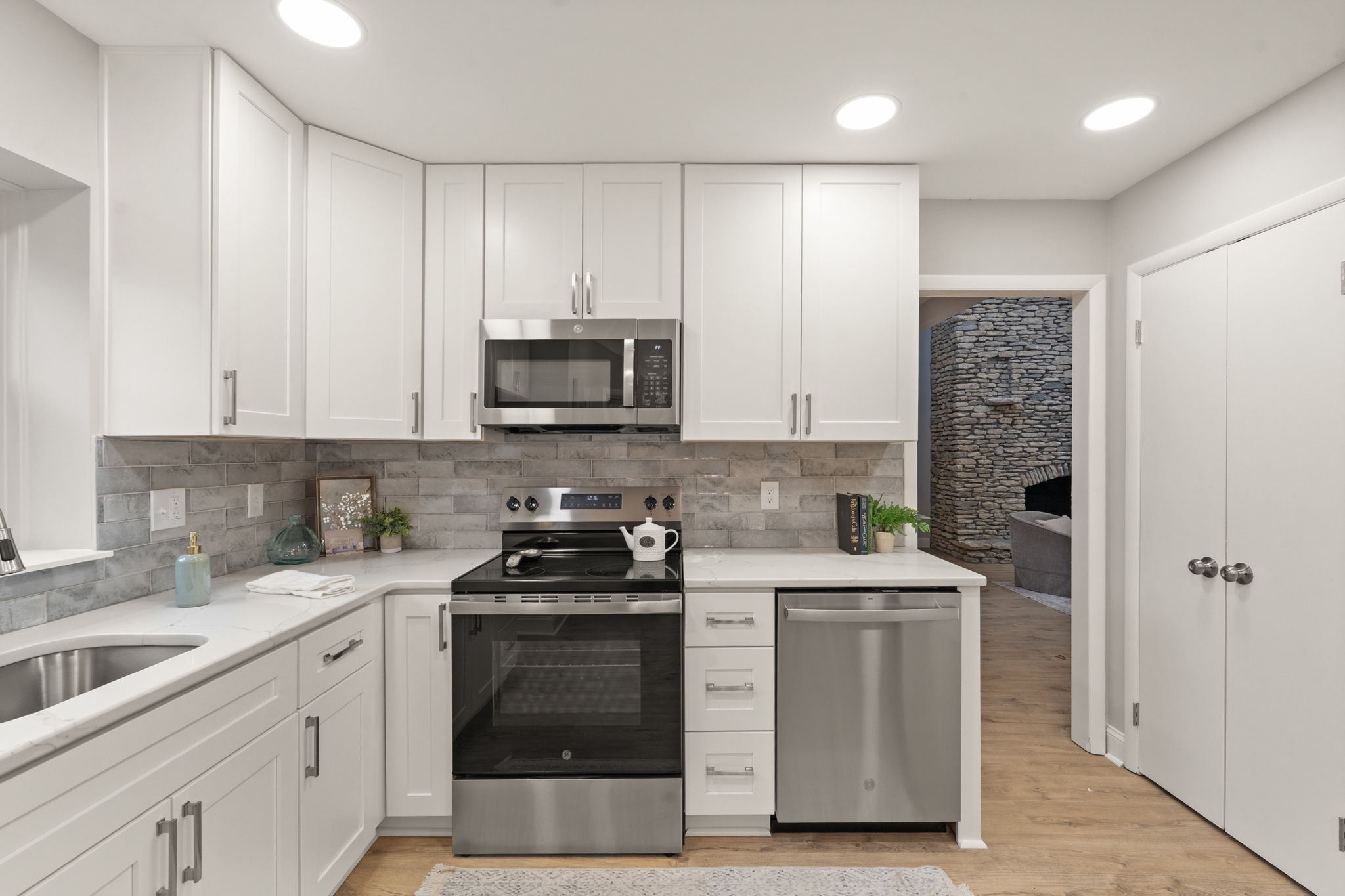 3703 Trail Ridge Rd — Kitchen 5