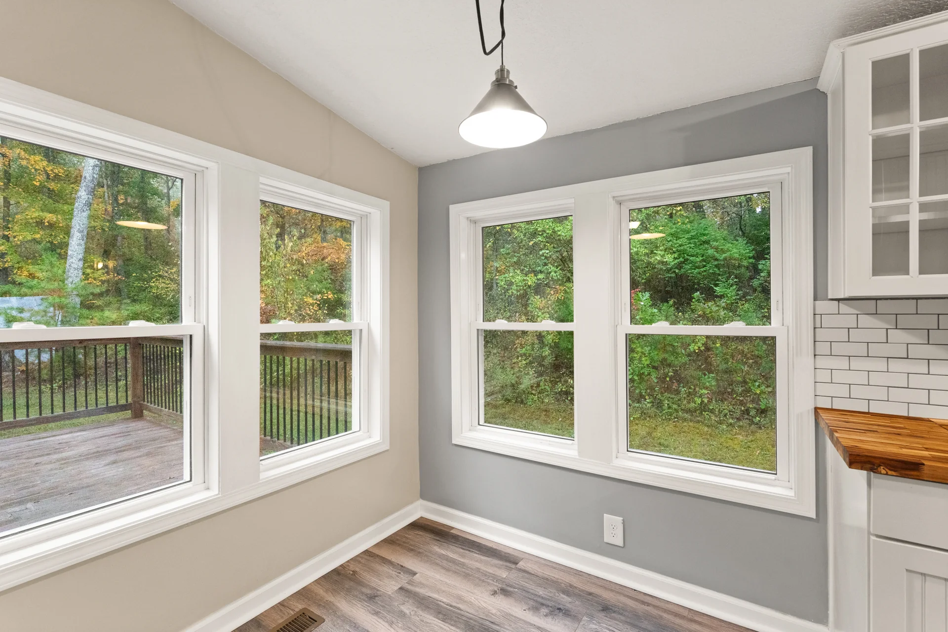 Breakfast nook at 2206 Old State Road