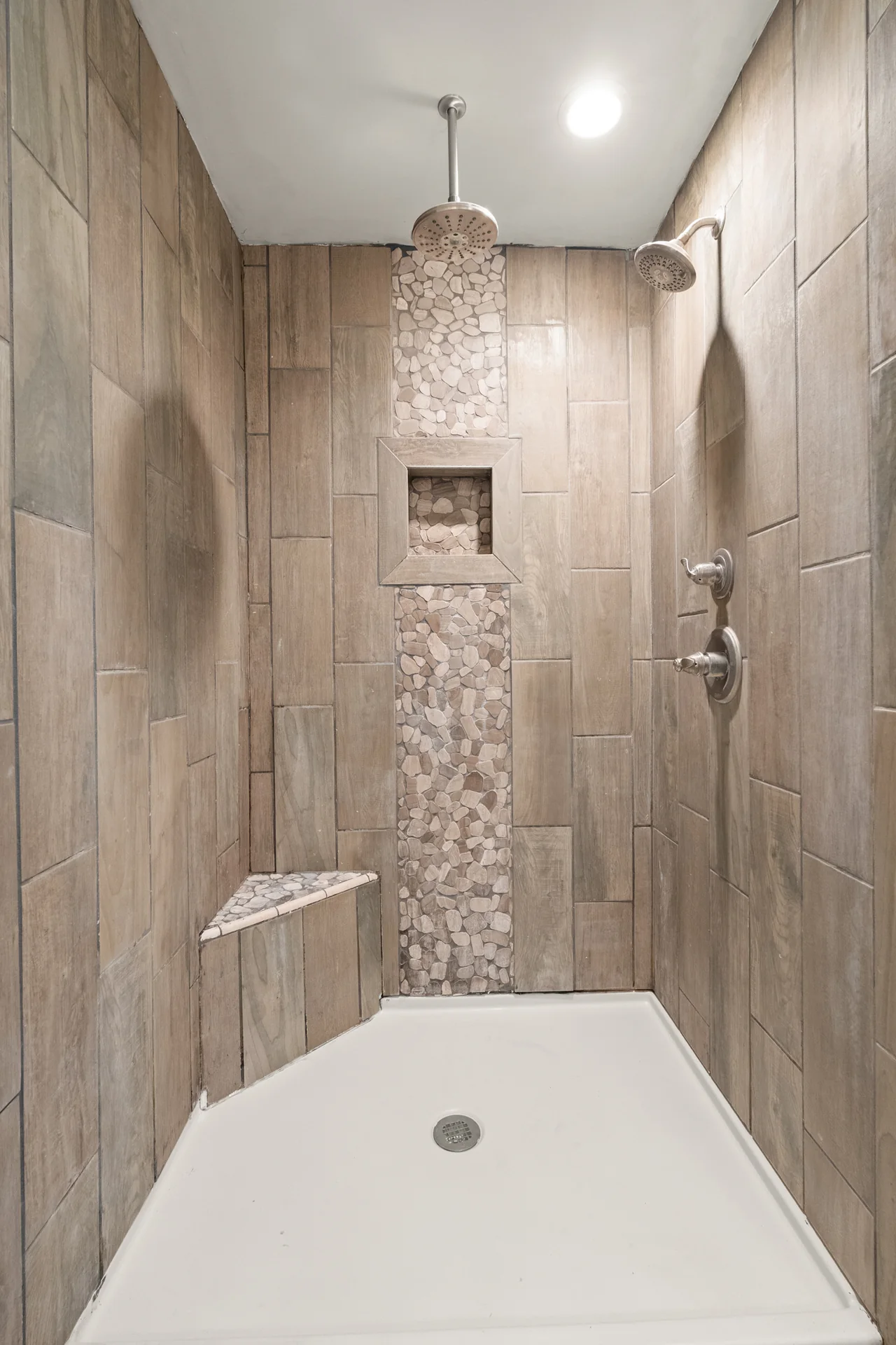 Tiled shower detail at 2206 Old State Road
