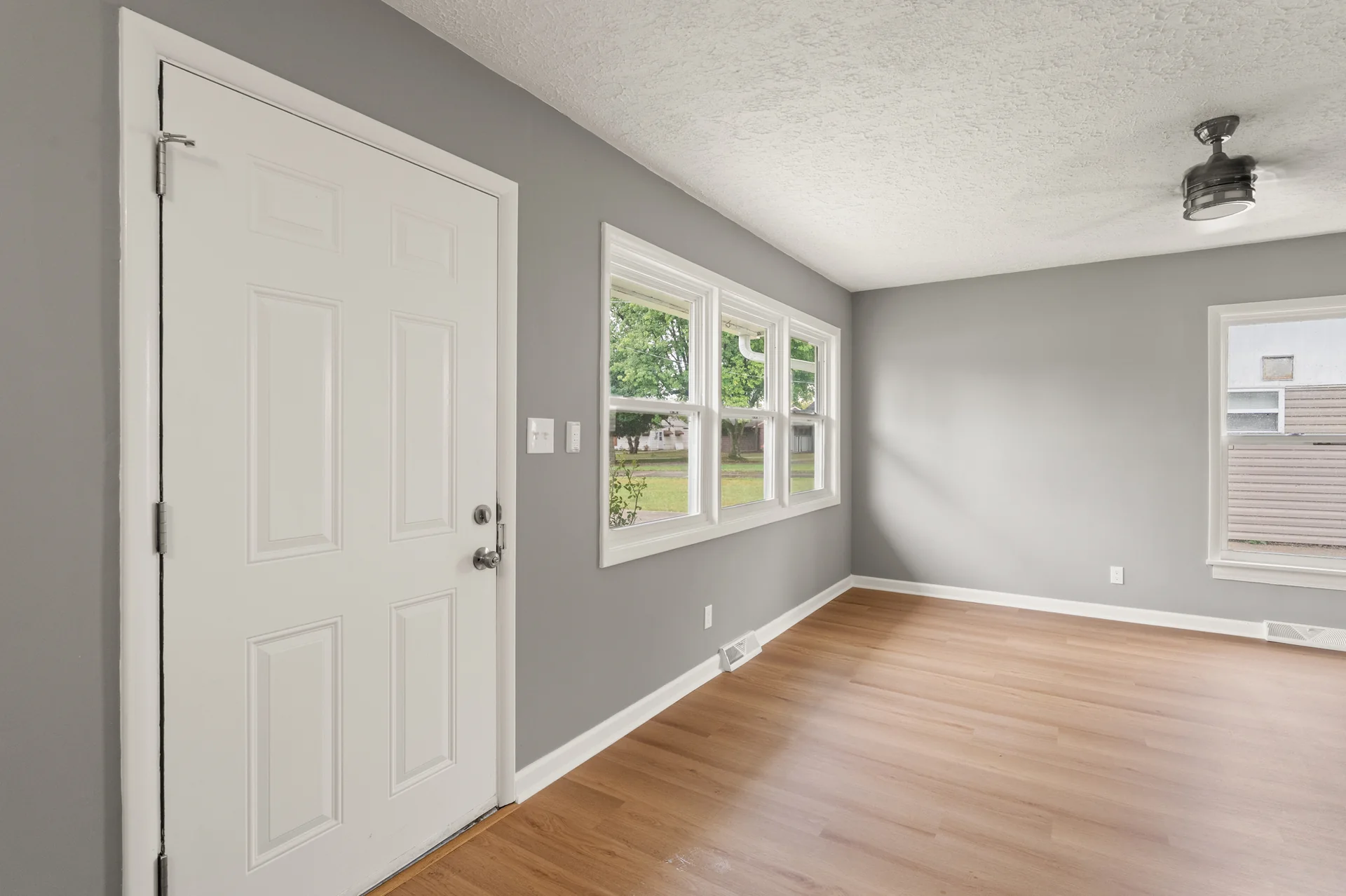Living room and entry at 4800 Partridge Run